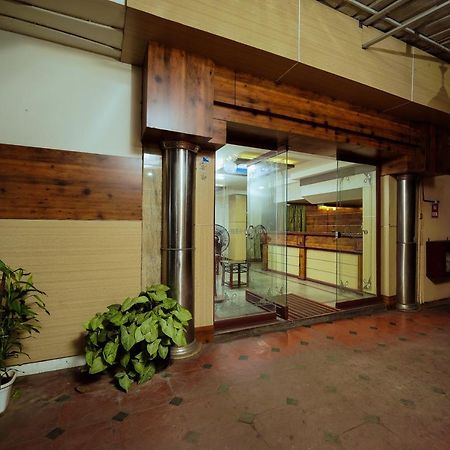 Hotel Oneiro Thrissur Luaran gambar