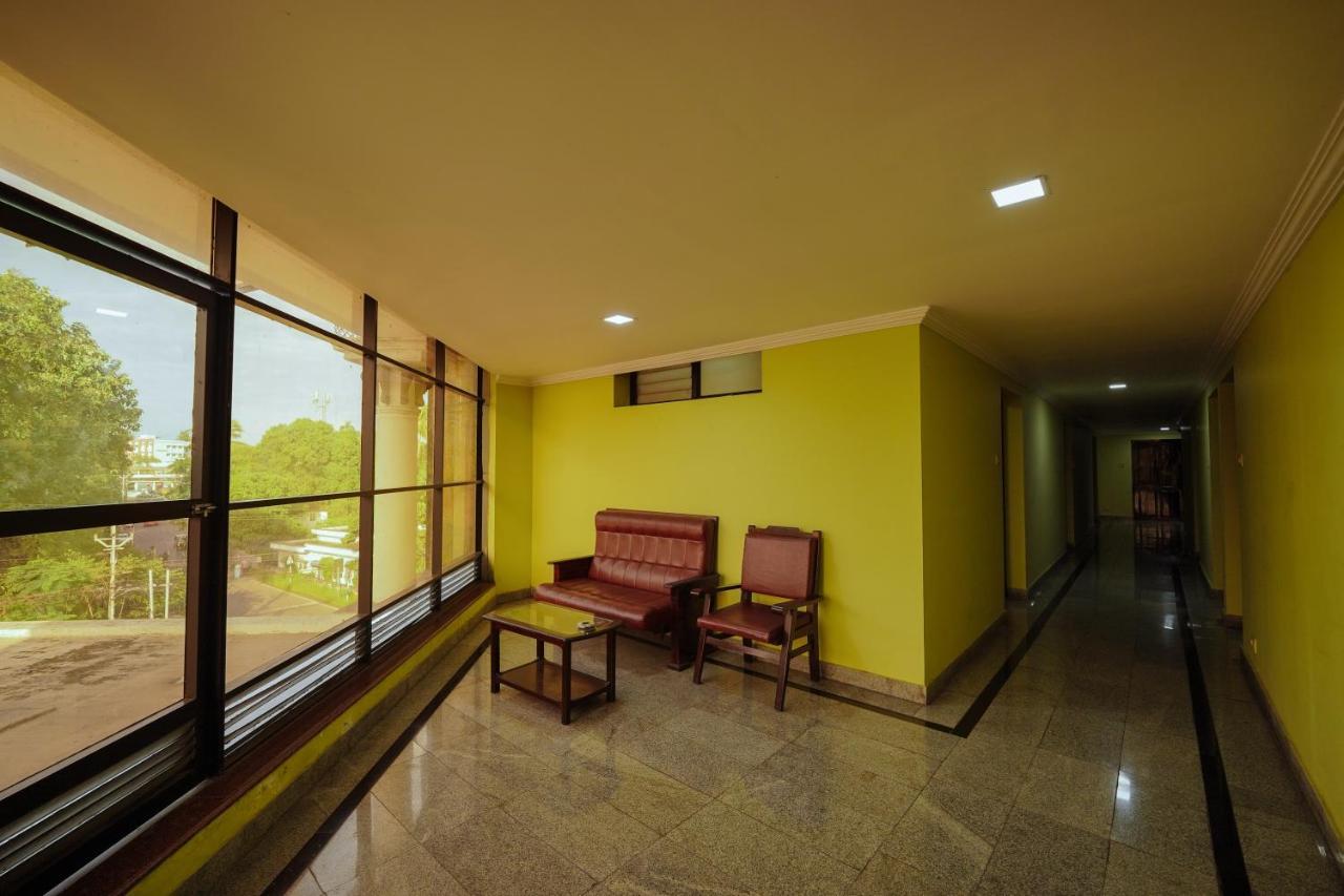 Hotel Oneiro Thrissur Luaran gambar