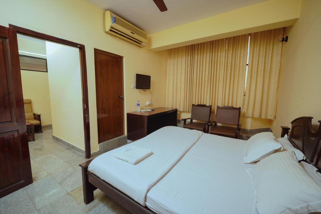 Hotel Oneiro Thrissur Luaran gambar